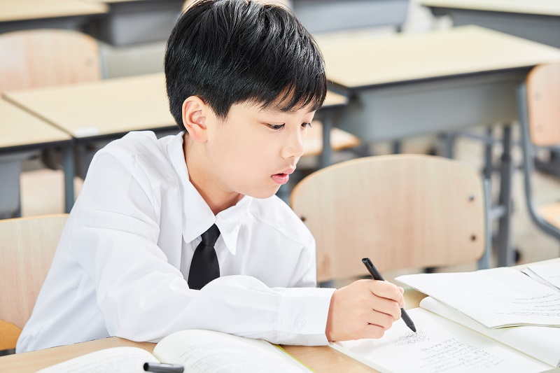 平湖中小学生全封闭夏令营